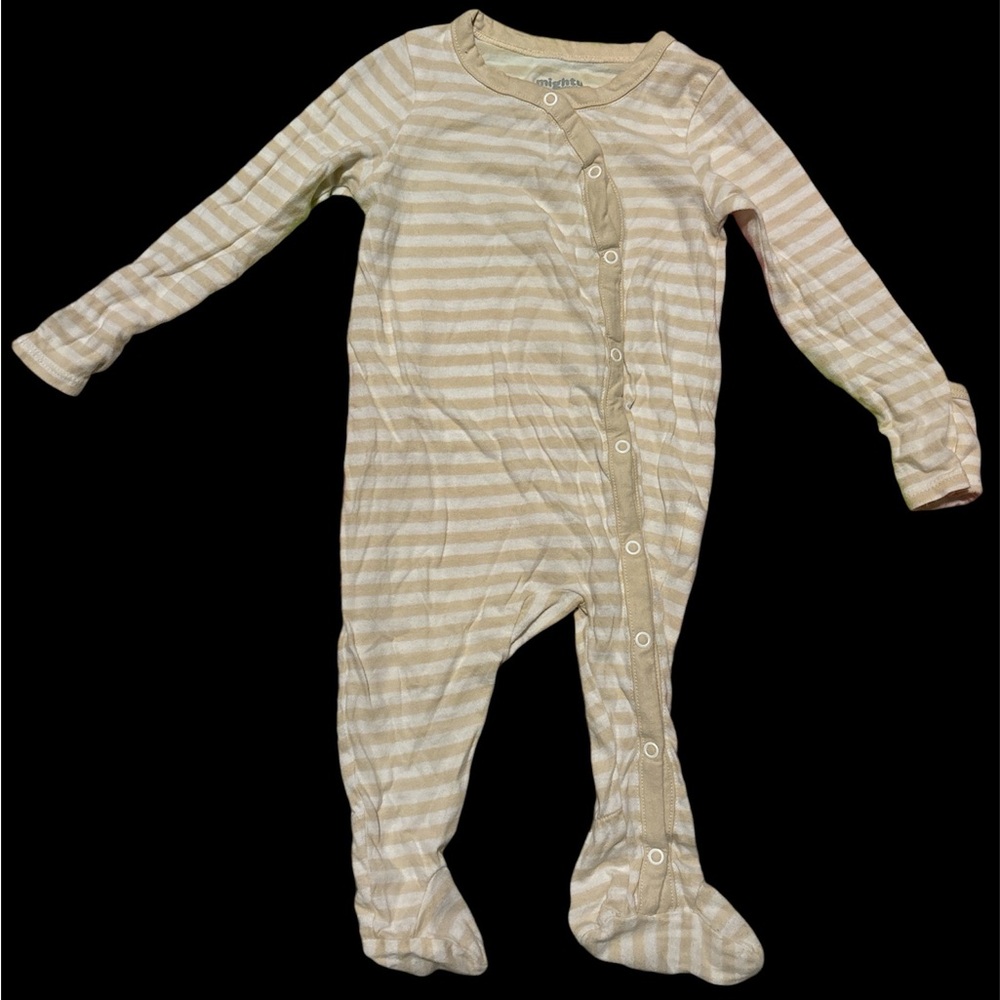 Mighty Goods L/S sleeper cream/beige size 3 or 6 months